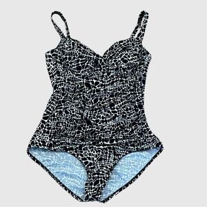 Miraclesuit Tummy Control Slimming Animal Print One Piece Swimsuit - Size 16